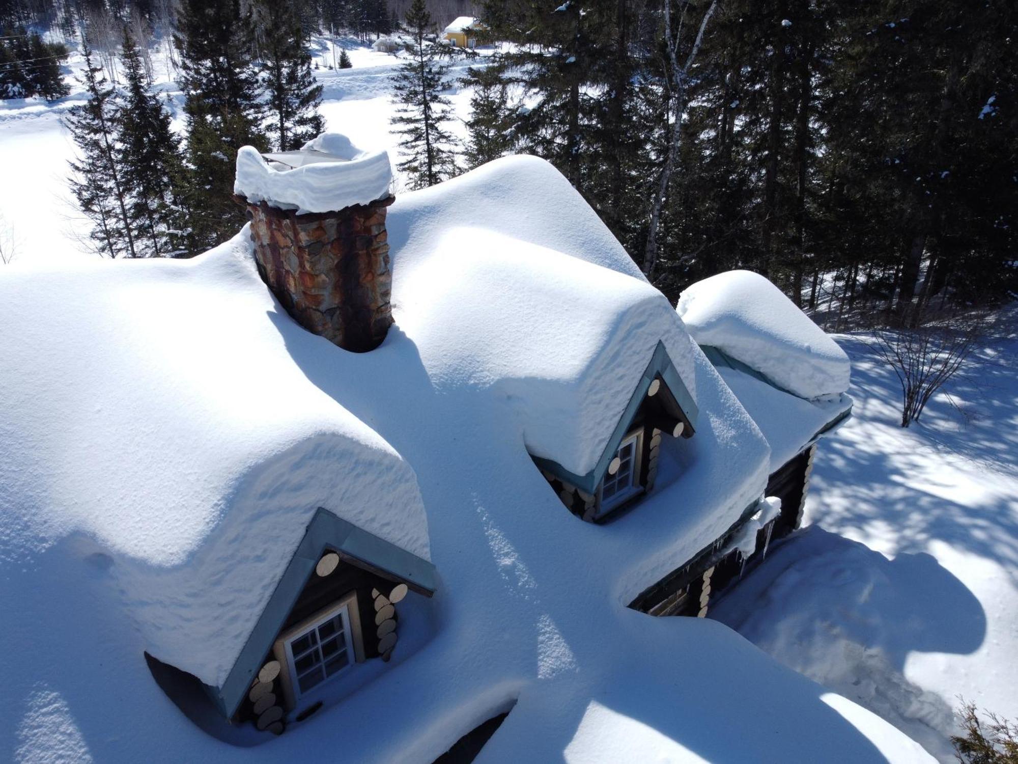 Domaine Le Bostonnais - Le Village En Bois Rond La Tuque Esterno foto