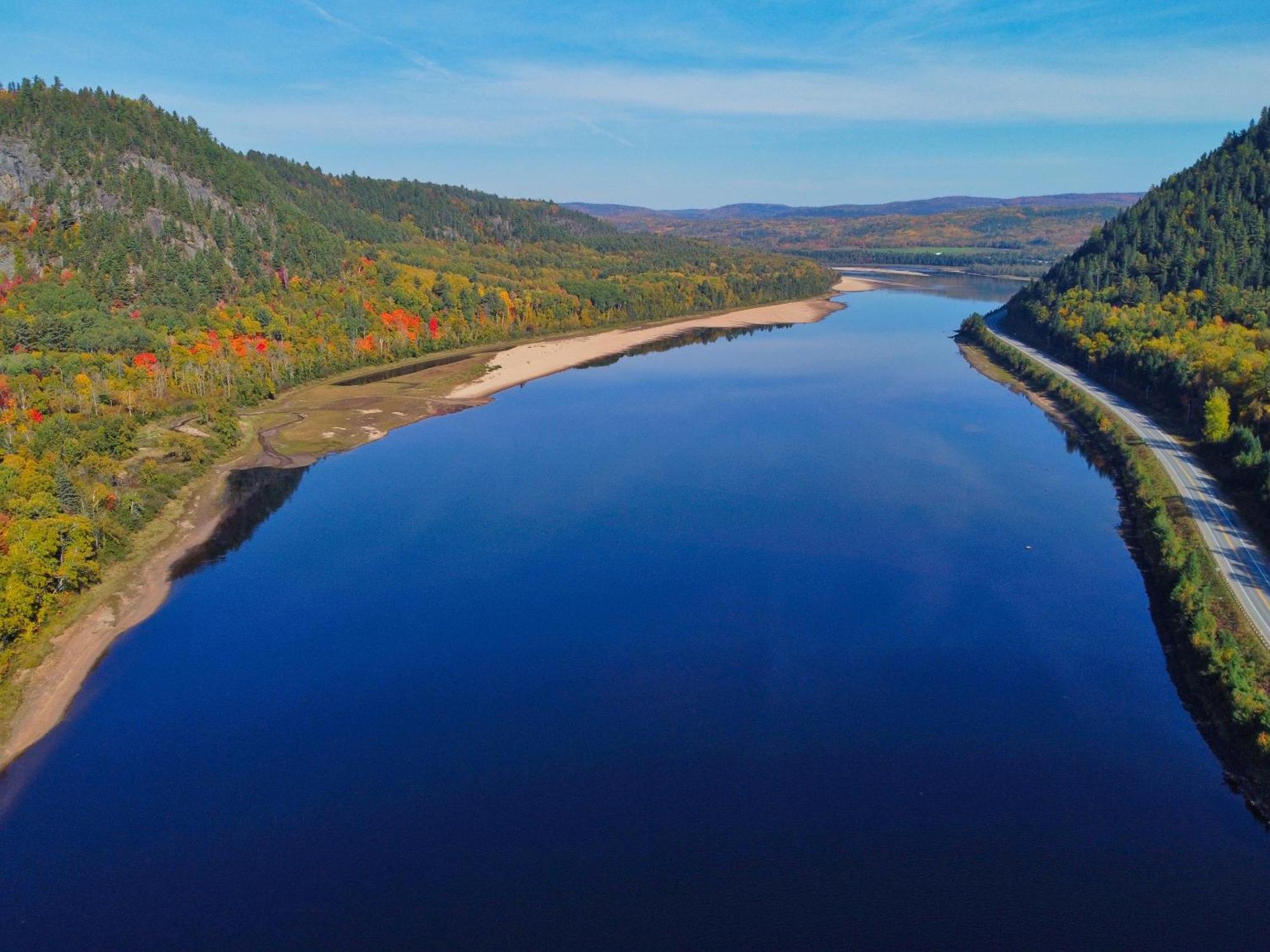 Domaine Le Bostonnais - Le Village En Bois Rond La Tuque Esterno foto