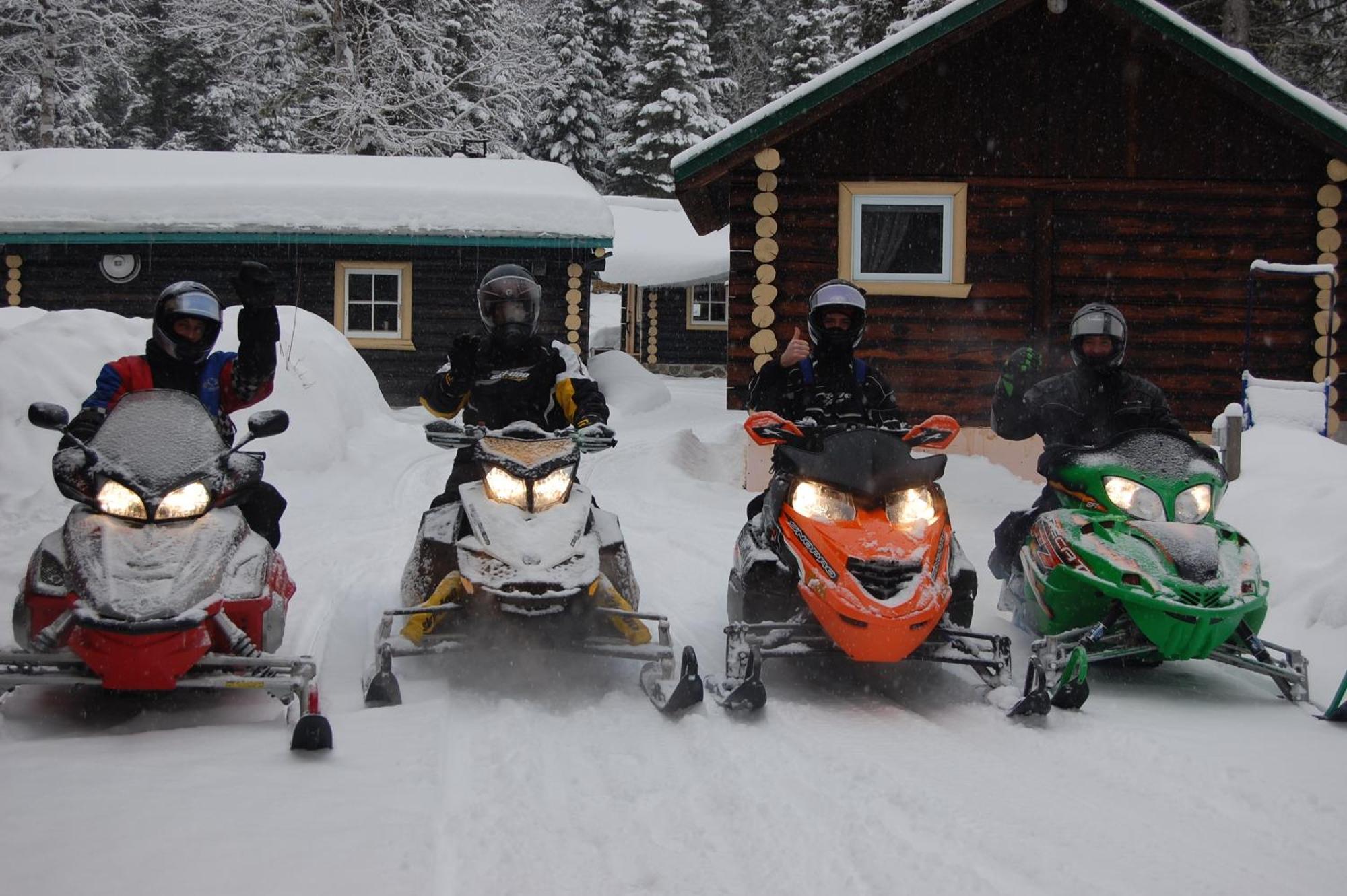 Domaine Le Bostonnais - Le Village En Bois Rond La Tuque Esterno foto